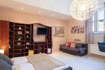 Charming Flat In The Center Apartamento Budapeste Exterior foto